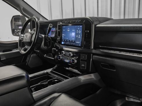 Used 2024 Ford F250 Lariat w/ Lariat Ultimate Package AWD/4WD image 12
