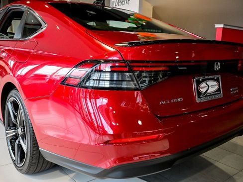 Used 2023 Honda Accord Sport image 12