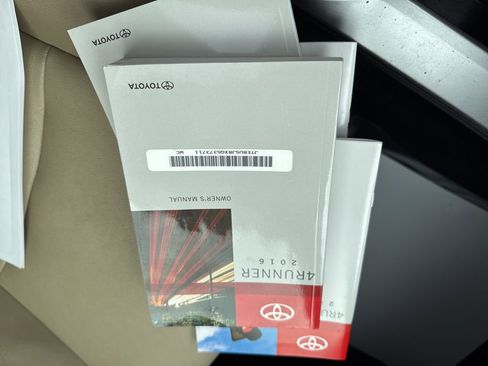 Used 2016 Toyota 4Runner SR5 Premium image 25