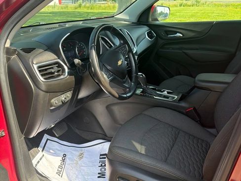 Used 2020 Chevrolet Equinox LT w/ Driver Convenience Package FWD image 12