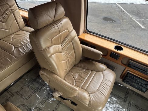 Used 1999 Ford E-150 and Econoline 150 image 15