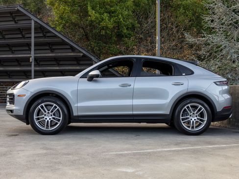 Certified 2026 Porsche Cayenne Coupe AWD/4WD image 2