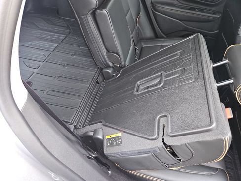 Used 2023 GMC Terrain AT4 w/ LPO, Floor Liner Package AWD/4WD image 28