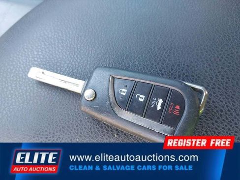 Used 2021 Toyota Camry SE image 21