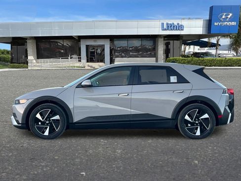 New 2026 Hyundai Ioniq 5 SE image 5