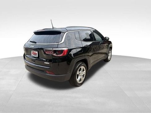 Used 2023 Jeep Compass Latitude AWD/4WD image 4