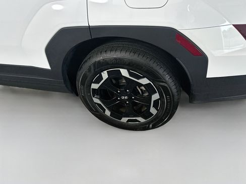 Used 2025 Hyundai Santa Fe SEL image 11