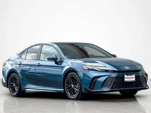 Certified 2025 Toyota Camry SE w/ Convenience Package FWD image 7