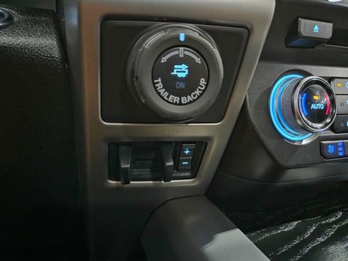 Used 2018 Ford F150 Platinum w/ Equipment Group 701A Luxury AWD/4WD image 53