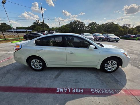 Used 2012 Nissan Altima 2.5 S w/ 20th Anniversary Pkg FWD image 16