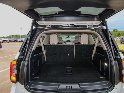 Used 2022 Ford Expedition Max Platinum AWD/4WD image 5