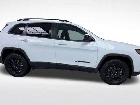 Used 2023 Jeep Cherokee Altitude Lux AWD/4WD image 25