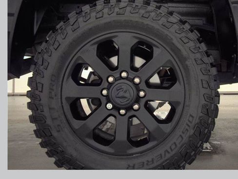 Used 2019 RAM 2500 Big Horn w/ Black Appearance Package AWD/4WD image 6