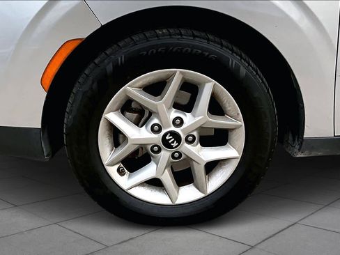 Used 2020 Kia Soul S image 10