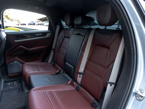 Used 2024 Porsche Cayenne S image 49