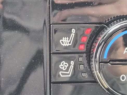 New 2025 Nissan Pathfinder Platinum w/ Black Appearance Package image 22