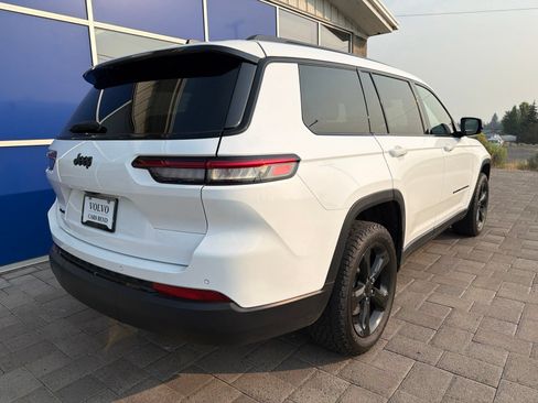 Used 2023 Jeep Grand Cherokee L Laredo AWD/4WD image 7