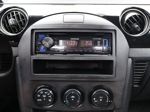 Used 2006 MAZDA MX-5 Miata Sport RWD image 28