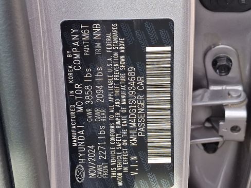 Certified 2025 Hyundai Elantra Sport FWD image 14