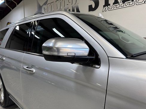 Used 2018 Ford Expedition Platinum image 90