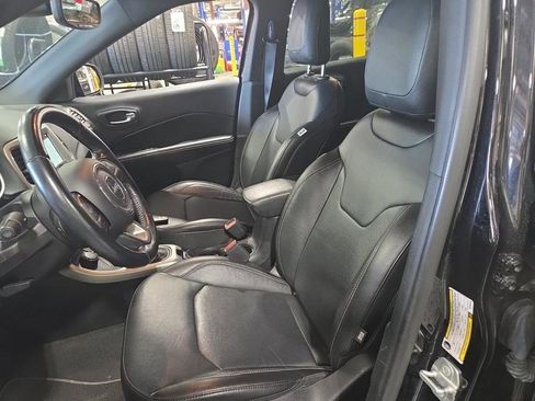 Used 2021 Jeep Compass Latitude w/ Sun and Sound Group AWD/4WD image 2