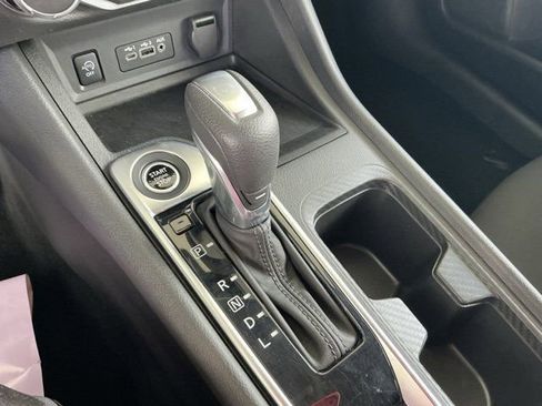Used 2025 Nissan Sentra SV FWD image 21