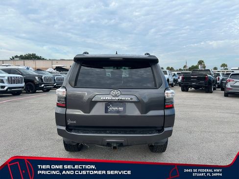 Used 2019 Toyota 4Runner SR5 AWD/4WD image 6