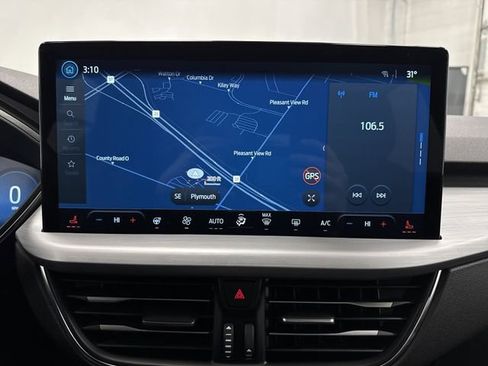 Used 2025 Ford Escape Platinum image 9