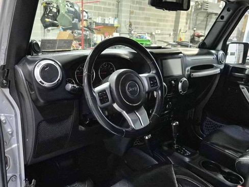 Used 2013 Jeep Wrangler Unlimited Sport image 12