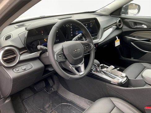 New 2026 Chevrolet Trax ACTIV w/ Sunroof Package image 8