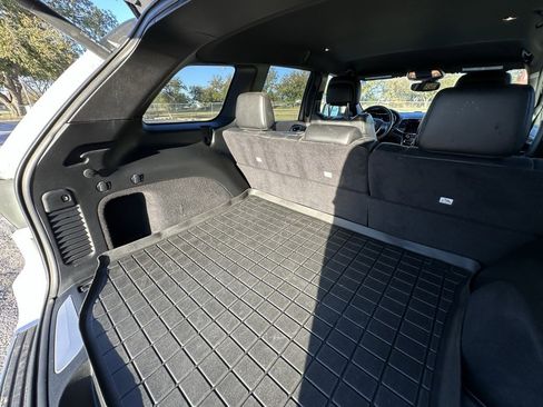 Used 2019 Jeep Grand Cherokee Limited image 17