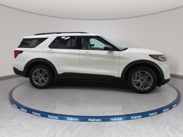 Used 2026 Ford Explorer Active w/ Active Comfort Package AWD/4WD image 5