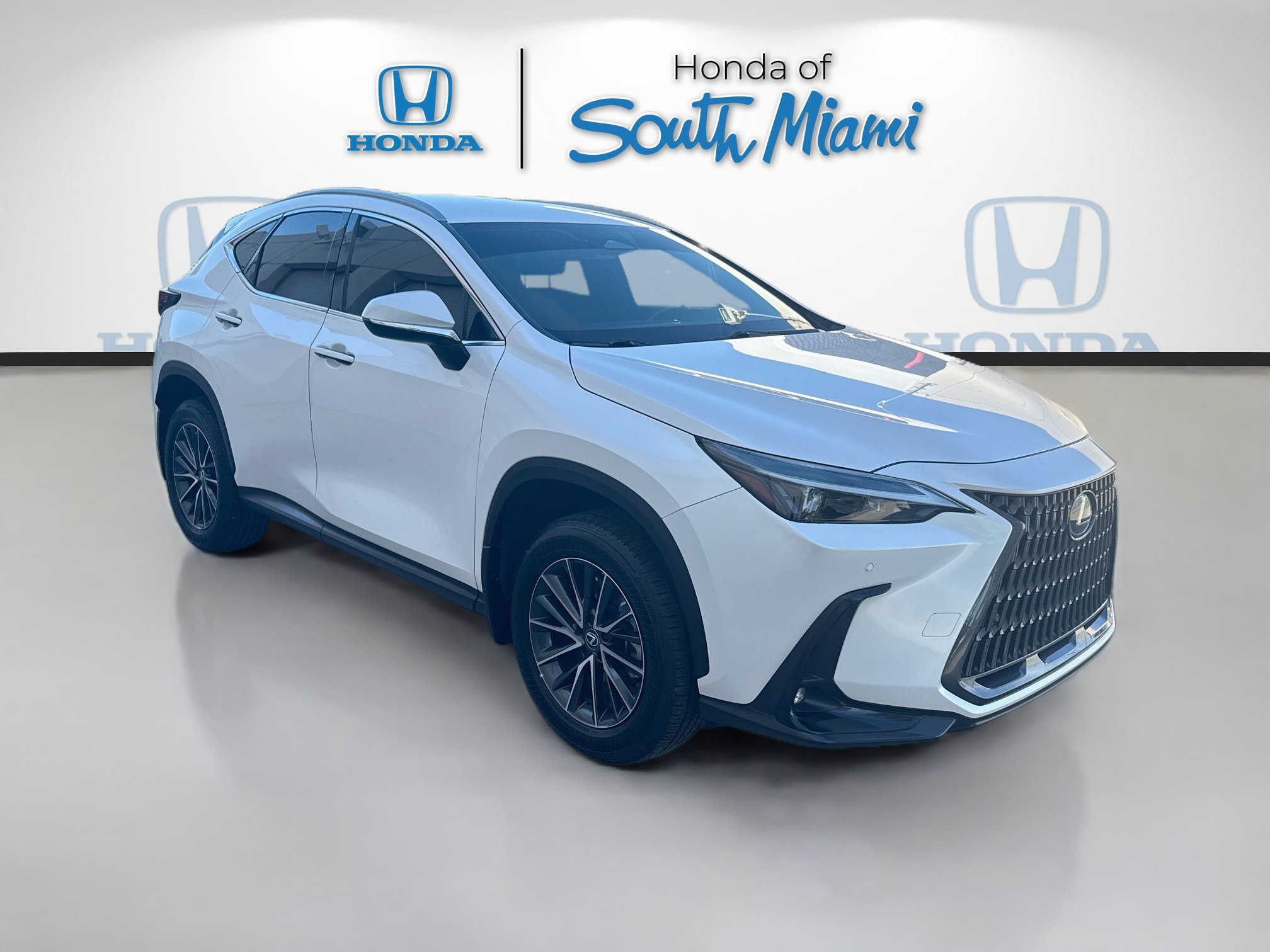 Used 2025 Lexus NX 250 FWD w/ Accessory Package (K3) image 1