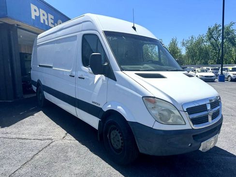 Used 2007 Dodge Sprinter 2500 image 4