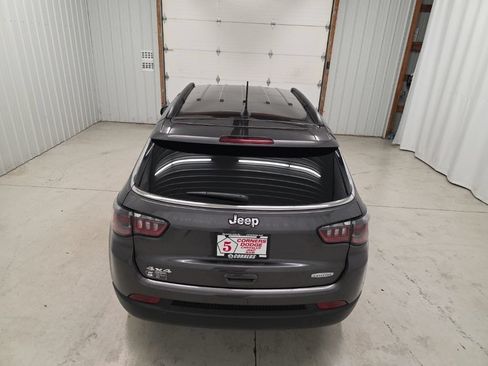 Used 2022 Jeep Compass Latitude w/ Convenience Group AWD/4WD image 5