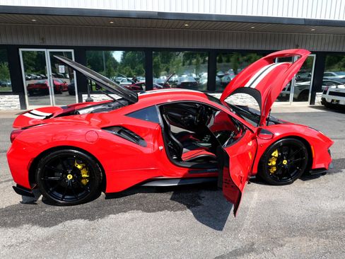 Used 2020 Ferrari 488 Pista Coupe image 67
