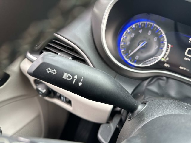 Used 2024 Chrysler Pacifica Touring-L FWD image 19