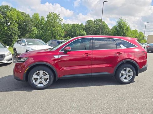 Used 2023 Kia Sorento LX FWD image 6