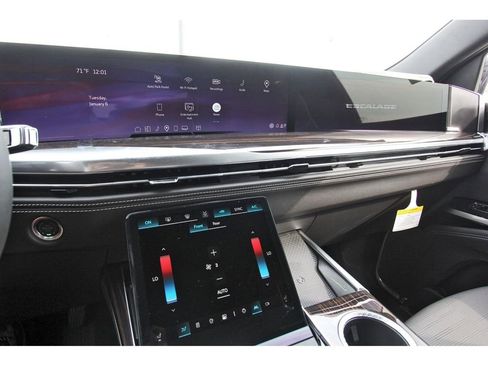 New 2026 Cadillac Escalade ESV Luxury image 17