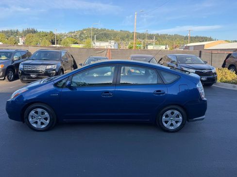 Used 2009 Toyota Prius w/ Pkg 2 FWD image 8