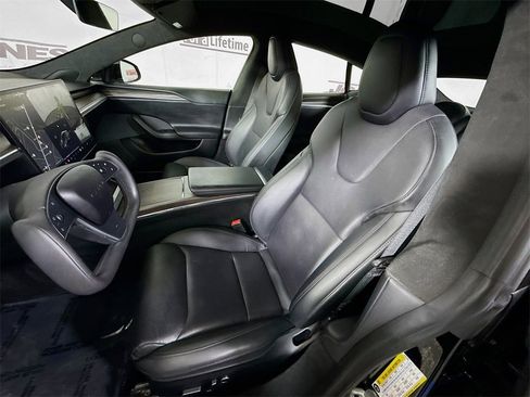 Used 2022 Tesla Model S image 25