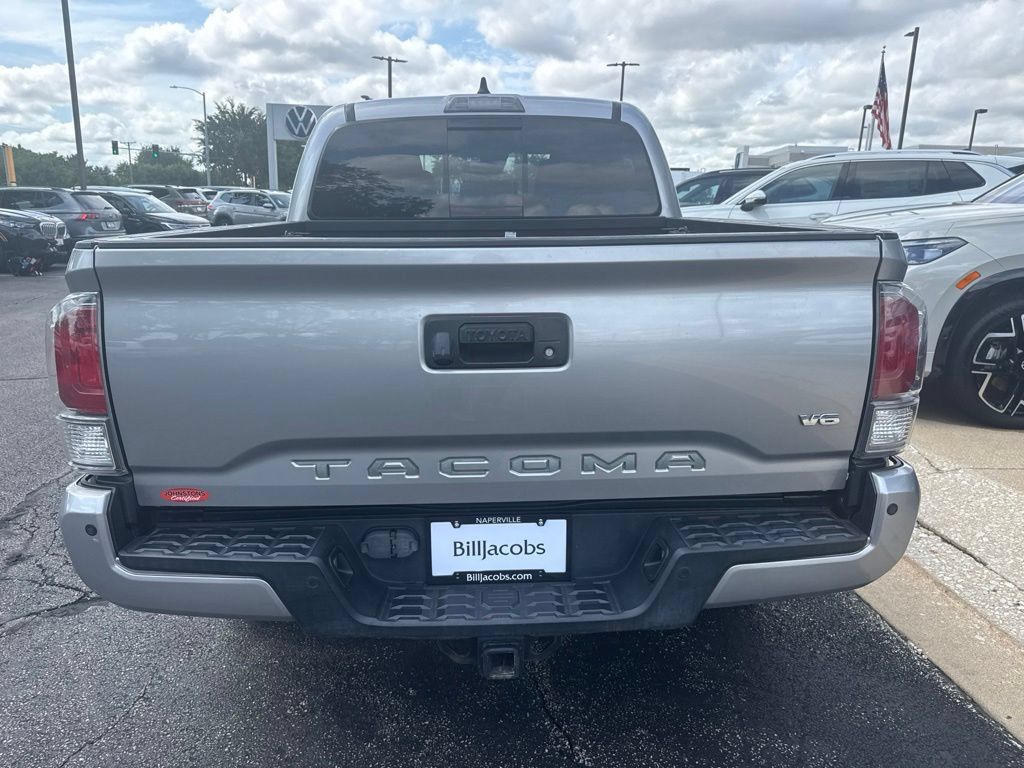 Used 2021 Toyota Tacoma TRD Sport w/ Technology Package AWD/4WD image 5