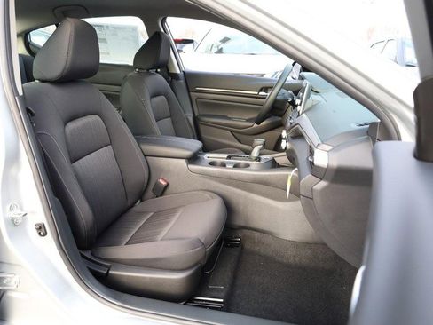 New 2025 Nissan Altima 2.5 SV image 23