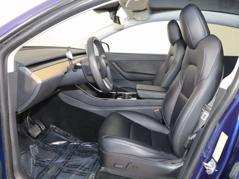 Used 2020 Tesla Model Y Long Range image 13