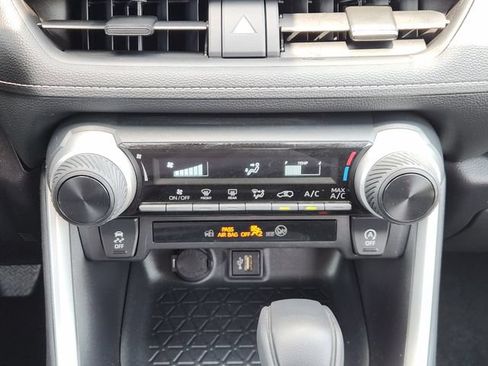 Certified 2025 Toyota RAV4 LE FWD image 18
