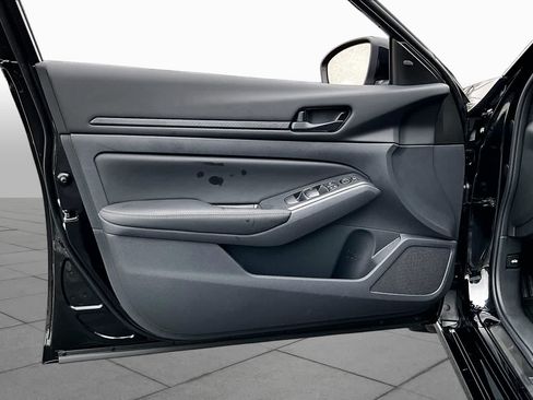 New 2026 Nissan Altima 2.5 SV FWD image 10