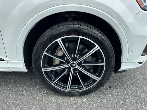 Used 2020 Audi Q7 3.0T Premium Plus AWD/4WD image 37