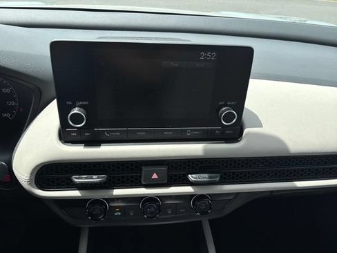 Certified 2025 Honda HR-V LX image 19
