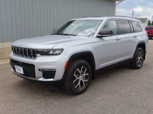 Used 2025 Jeep Grand Cherokee L Limited w/ Luxury Tech Group II AWD/4WD image 8