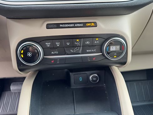Used 2020 Ford Escape SE AWD/4WD image 17